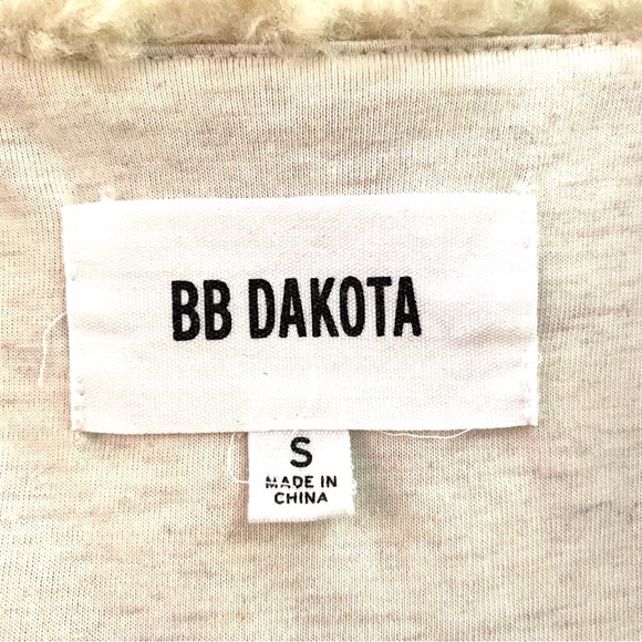 BB Dakota Keith Faux Fur Vest NWOTs - Picture 6 of 8